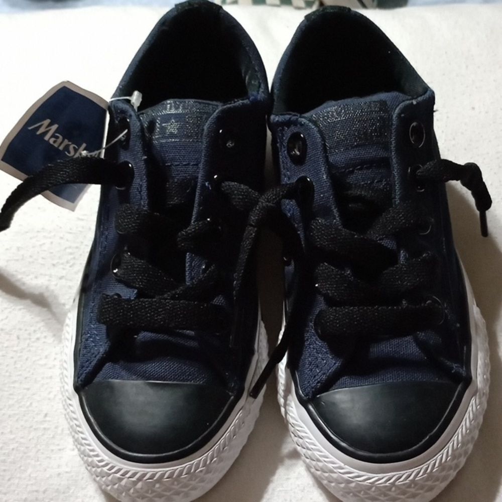 Vans kids 11 shoes